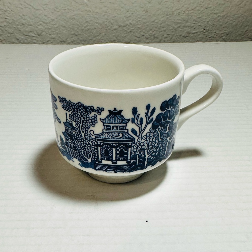 Vintage‎ CHURCHILL England Blue Willow Replacement Tea Coffee Cup Small Rare